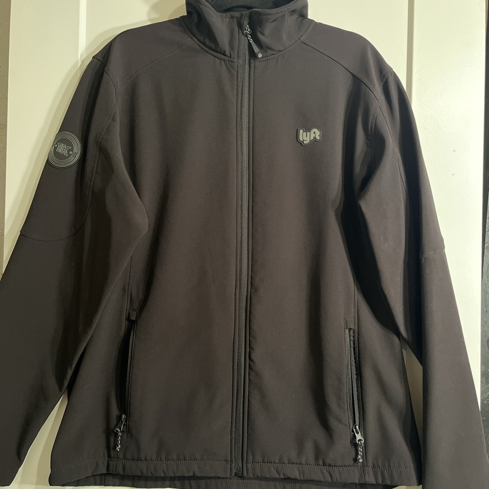 1K Rides Men's Large Softshell Jacket Fleece Lined Black Lyft